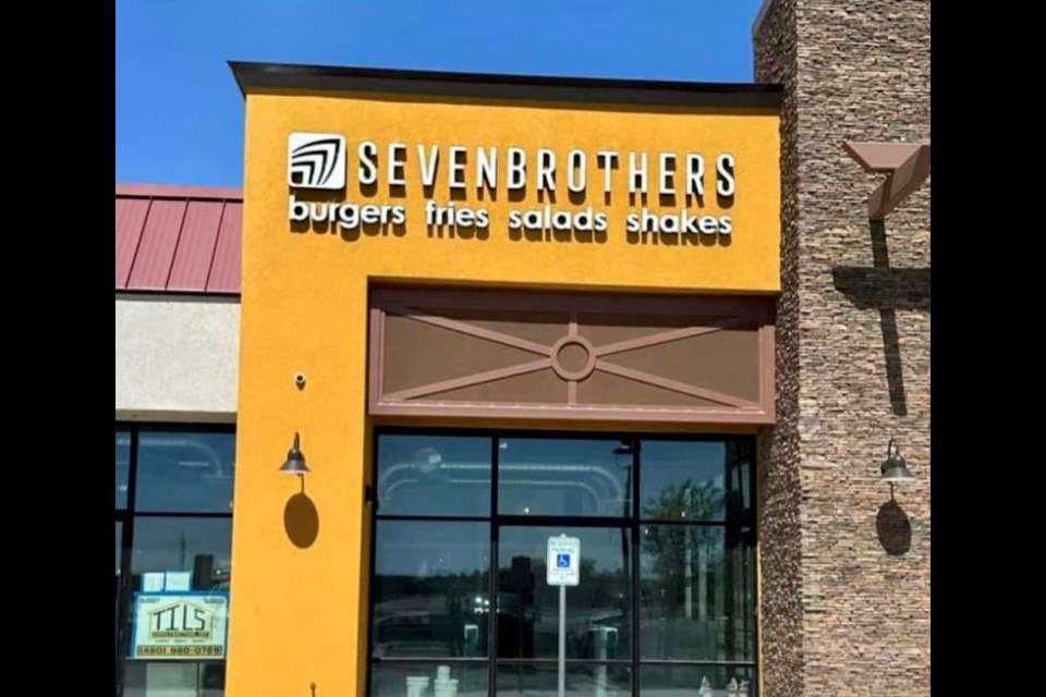 Seven Brothers Burgers opens first AZ location in Queen Creek 