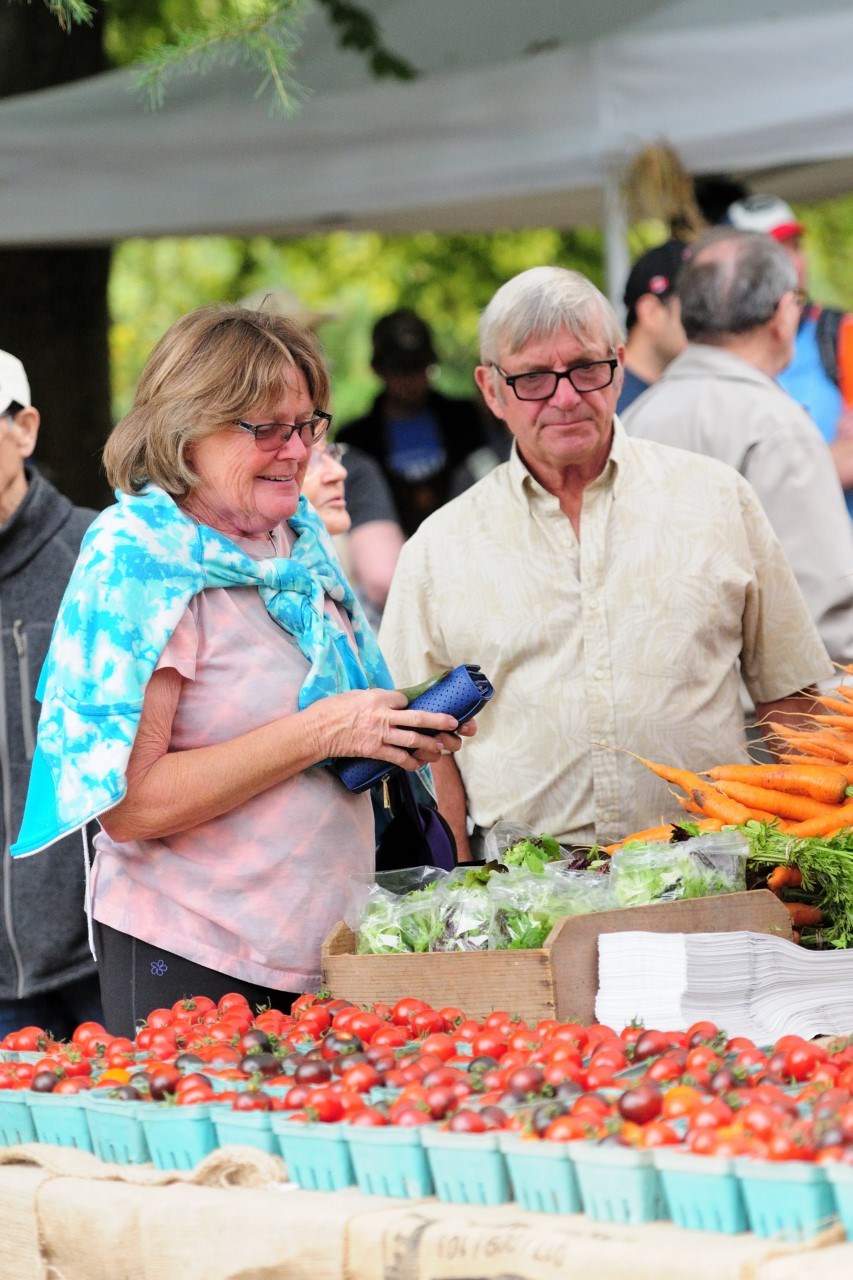 thumbnail_Farmer's Market