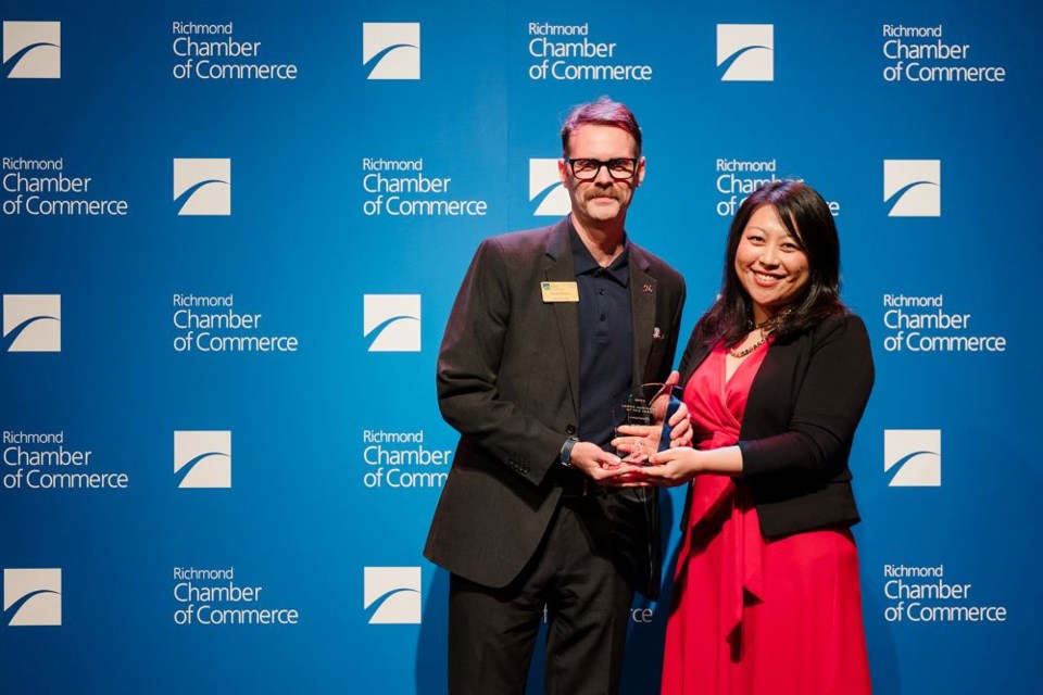 ltor-lee-methot-accepts-the-award-on-behalf-of-midland-appliance-presented-by-dr-chen-liu-from-trinity-western-university