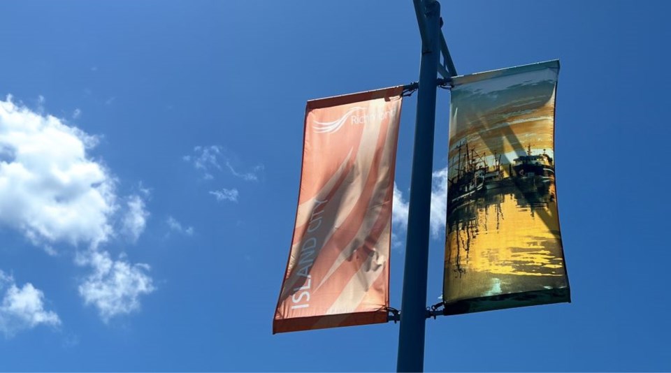 street-banners