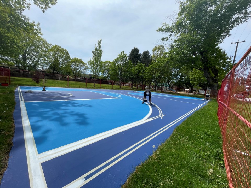 heather-dolphin-neighbourhood-park-basketball