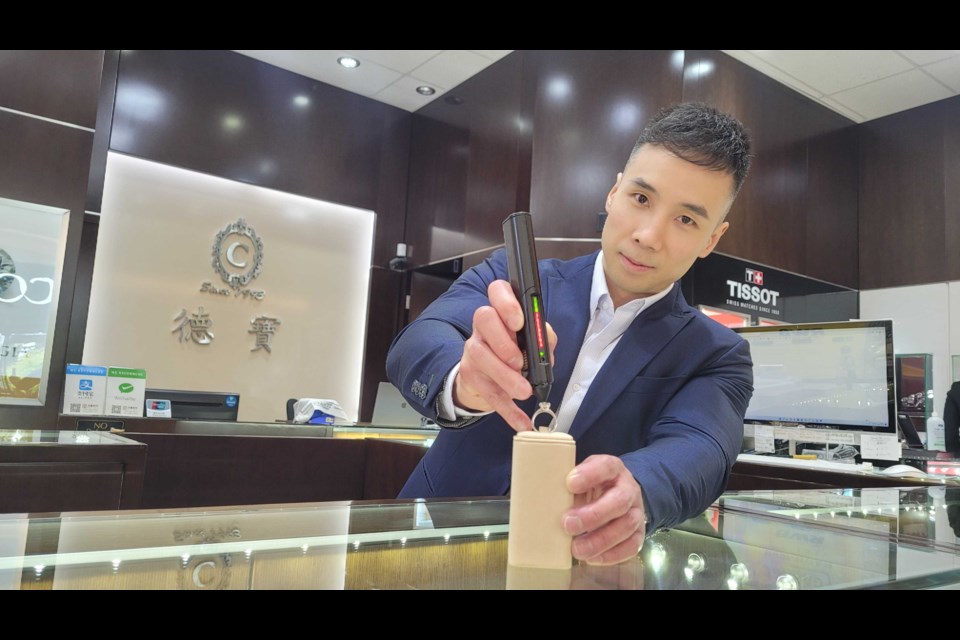 Meet Andrew Kwong — the diamond testing guy on TikTok - Richmond News