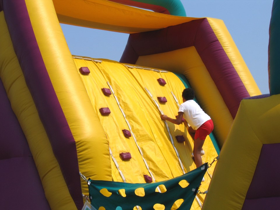 inflatable-obstacle-course