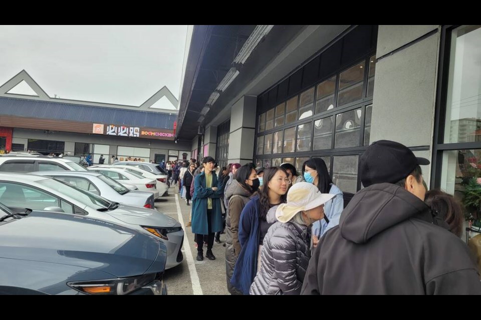 Line-up at Richmonds Daango Cake Lab. 