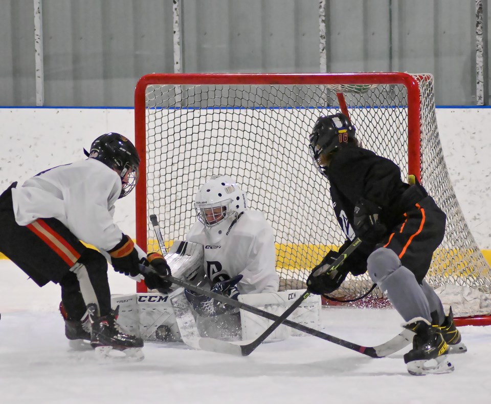 20230405-spring-hockey-camp-mt-1273