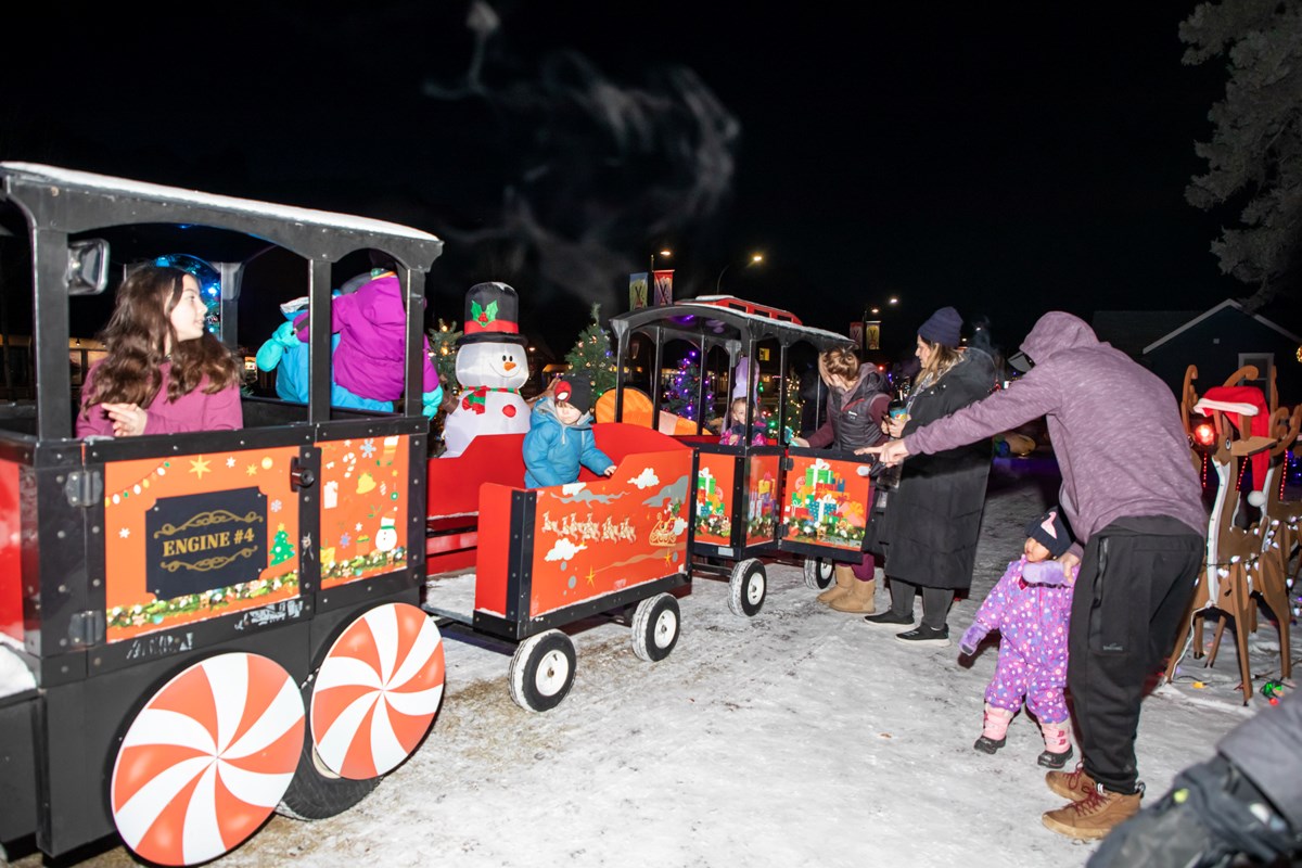 PHOTOS Canmore celebrates holiday season Photo Gallery Bow Valley News