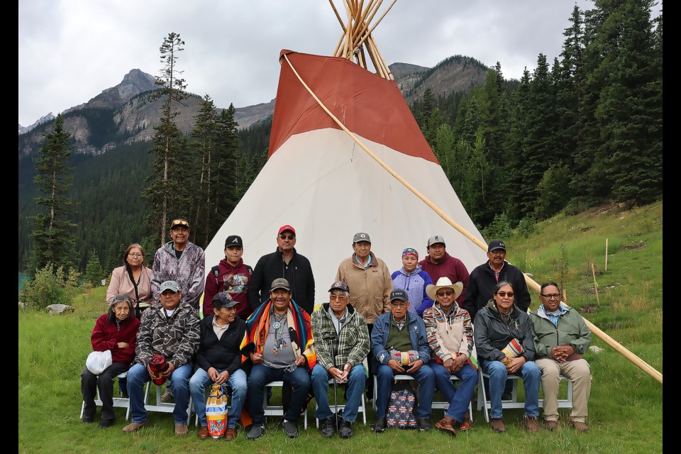 Members of Îyârhe (Stoney) Nakoda First Nation gather for a photo following a ceremony at Lake Louise Saturday (Aug. 24)

PHOTO COURTESY OF BILL SNOW