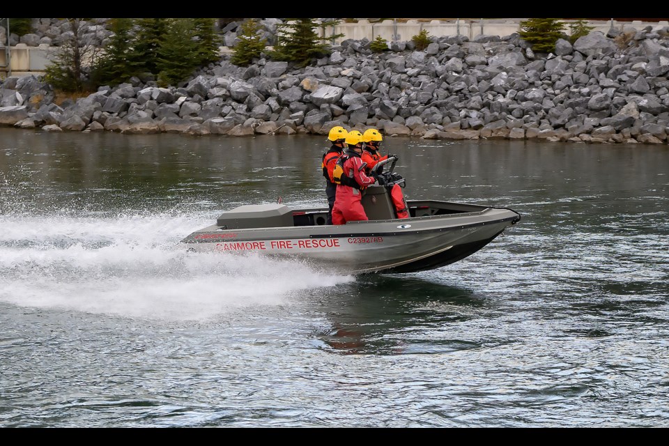 Canmore Fire-Rescue speeds upstream on a jet boat during a call on the Bow River in Canmore on Monday (Nov. 4). MATTHEW THOMPSON RMO PHOTO