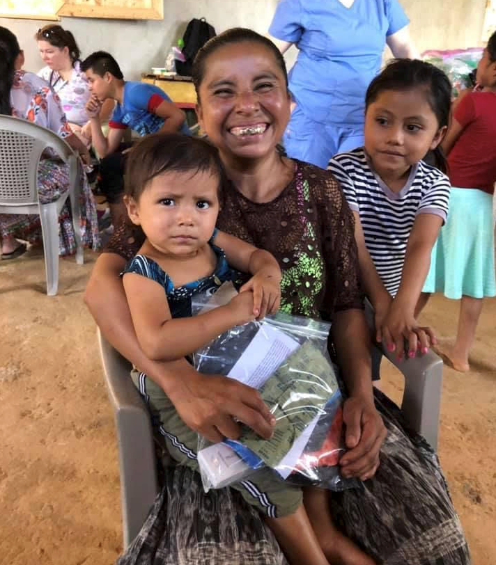 woman-receiving-her-kit-from-sew4theflow