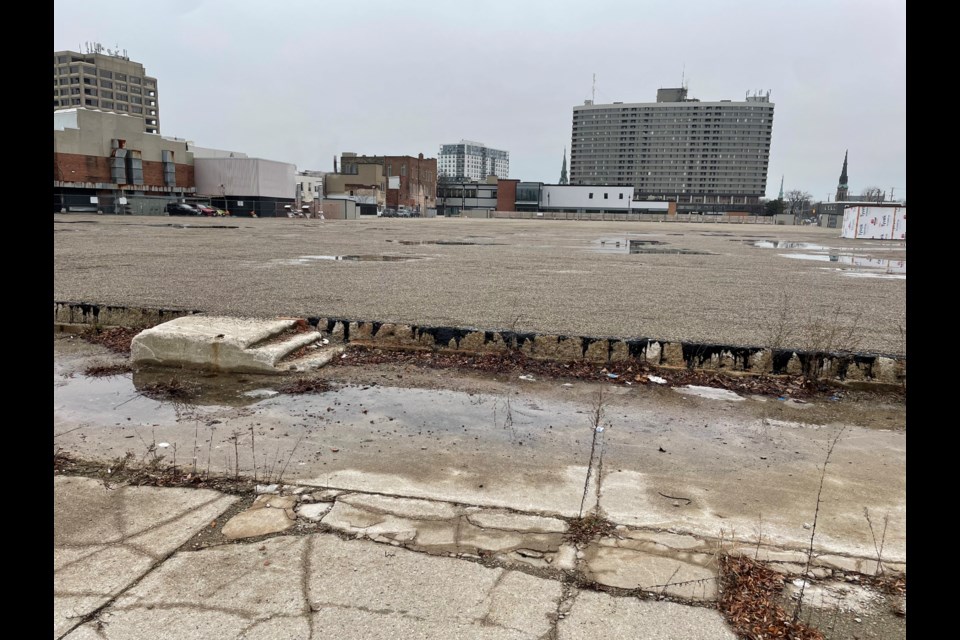 The original plan to build a 160-unit retirement residence in the heart of Sarnia’s downtown has been abandoned and the developer is working on a new concept.