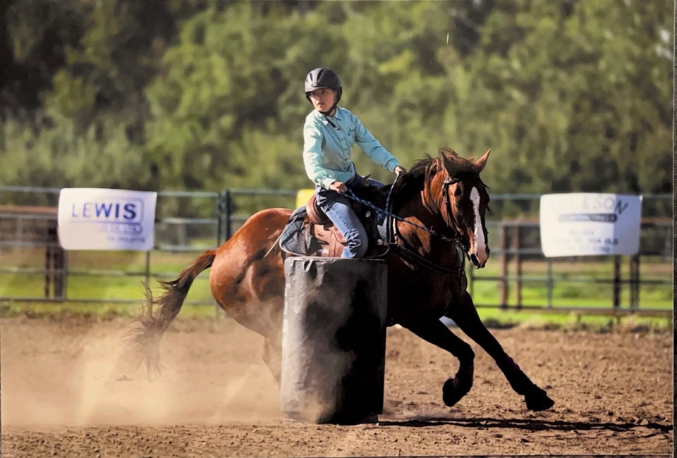 yorkton-teen-wins-high-point-junior-in-barrel-racing-1