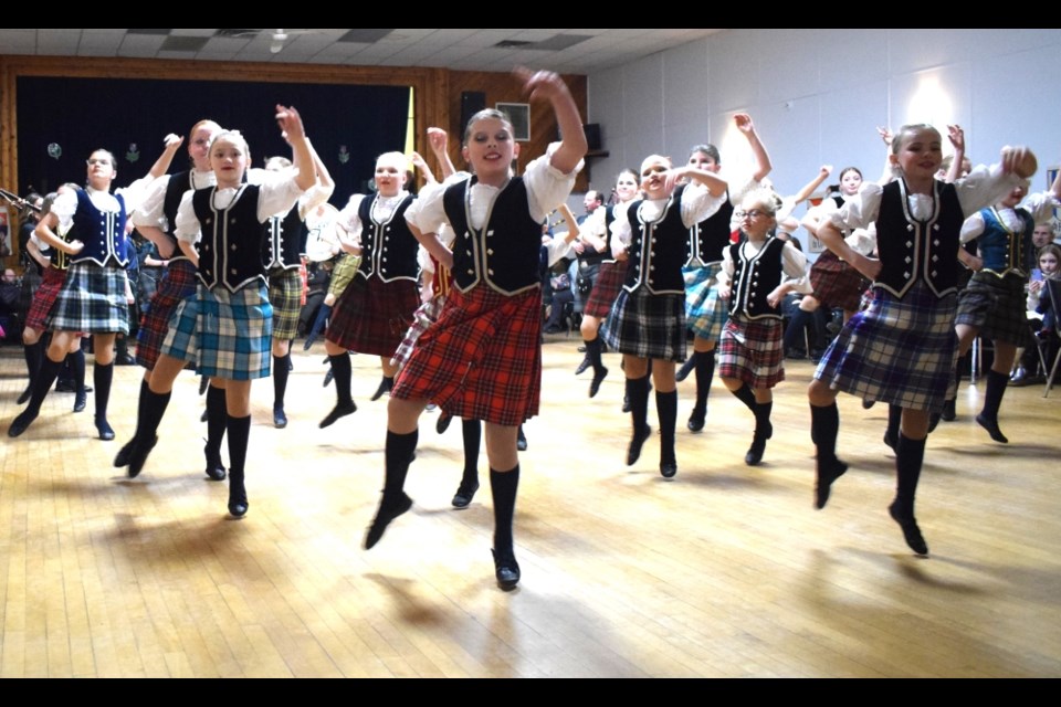 The Drewitz School of Dance and Kilted Wind Pipe Band provided entertainment. 