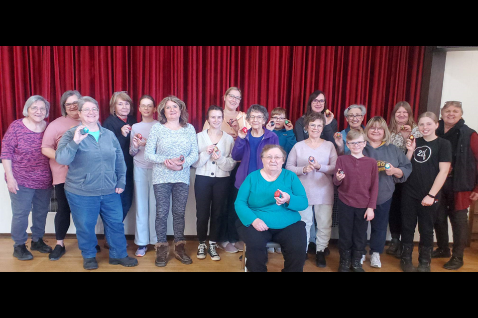 On April 1, the Canora Rainbow Hall committee hosted a Pysanky (Ukrainian Easter Egg) class. Over 20 attended from Canora and a number of area communities including Stenen, Buchanan, Calder and Yorkton. It was a fun class full of tradition and culture, according to Natalia Prokopetz, one of the organizers. “A number of participants were not from a Ukrainian background and were interested in experiencing the pysanky tradition and the history behind it. Everyone appeared to have a good time.”