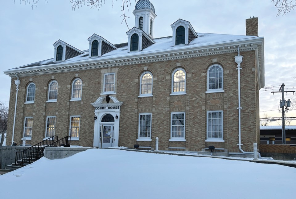 estevan-court-house-in-winter