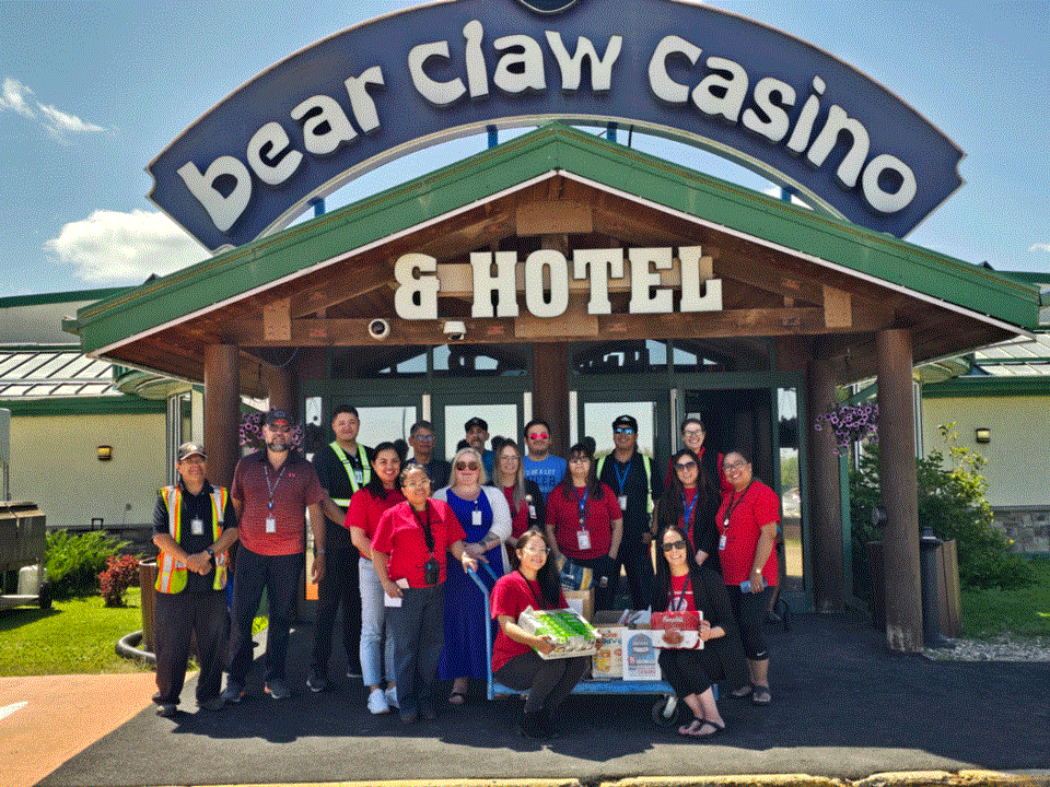 bear-claw-casino-foodbank-donation