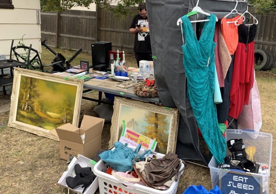 estevan-garage-sale-photo