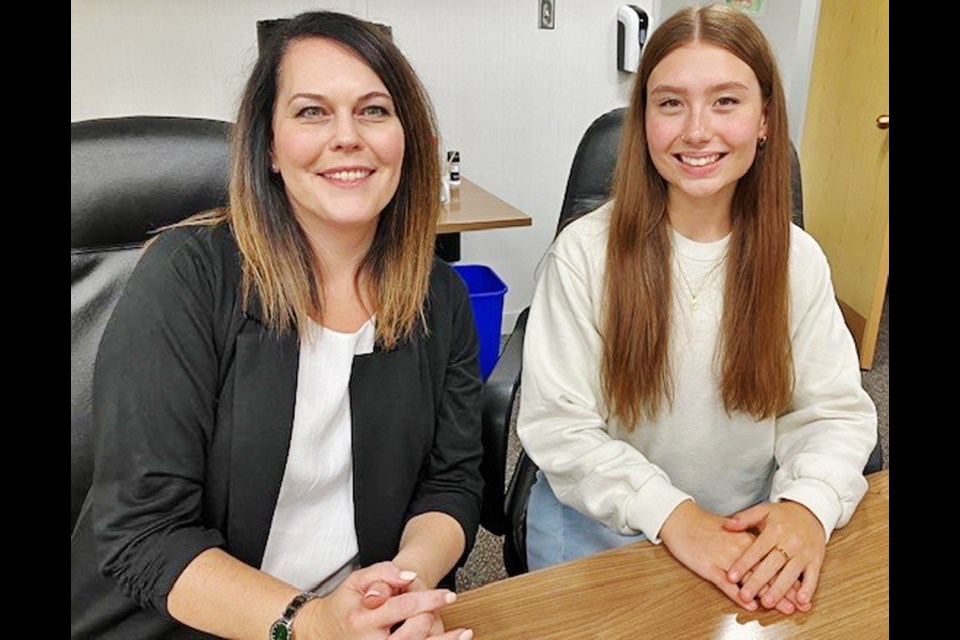 WCS administrator Nicole Blackburn, left, and student Calla Hrynewich talked about how special projects can be used for extra credits in the SE Cornerstone school division.