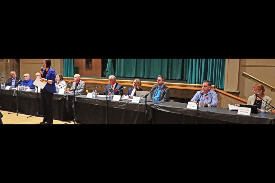 Monica Osborn, executive director of the Weyburn Chamber of Commerce, introduced the start of the candidates forum on Wednesday evening at the Weyburn Legion.