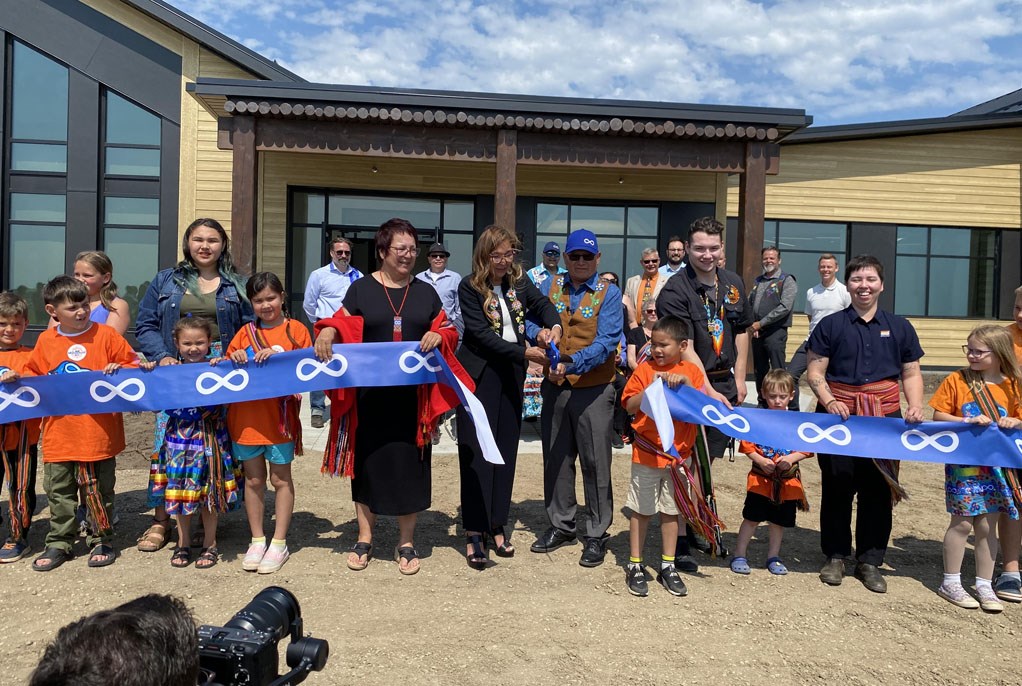 Dumont Lodge at Batoche holds its grand opening thumbnail