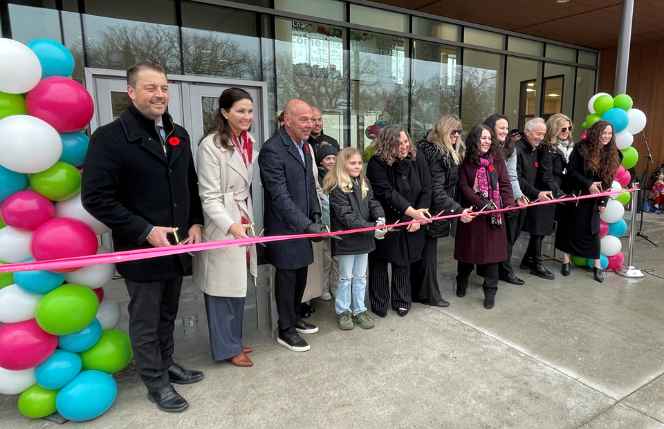 ywca-cutting-the-ribbon