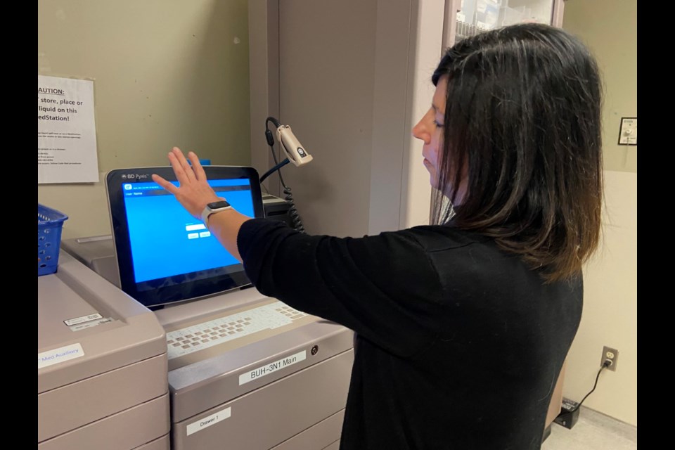 Pam MacCrimmon, a senior pharmacist at Battlefords Union Hospital with over 30 years of experience in pharmacy, walks us through how the newly implemented Pyxis system works. “My favourite thing is working with patients and the team,” MacCrimmon said.