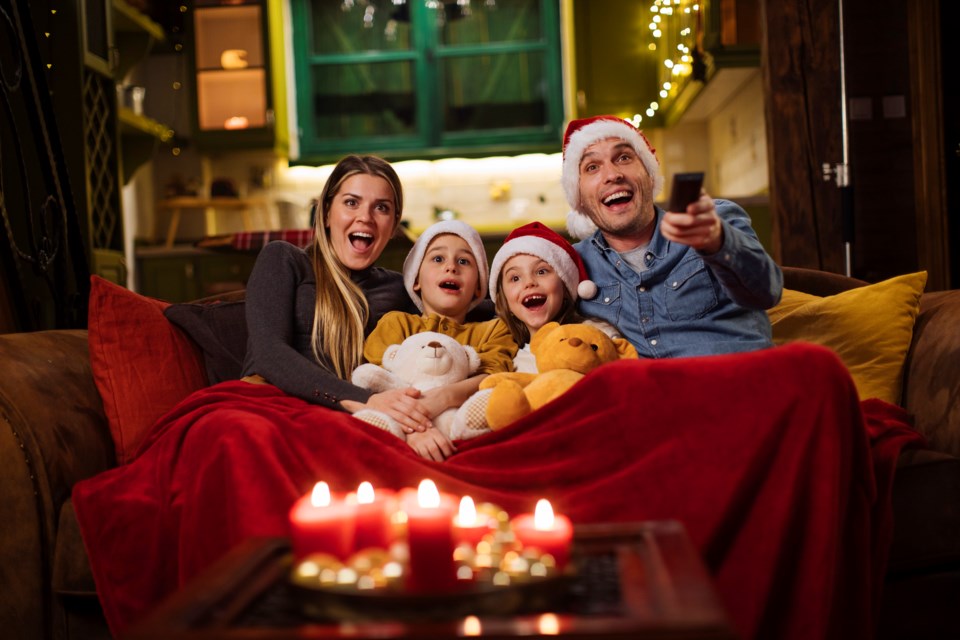 CMAS mihailomilovanovic Getty Images family watching move