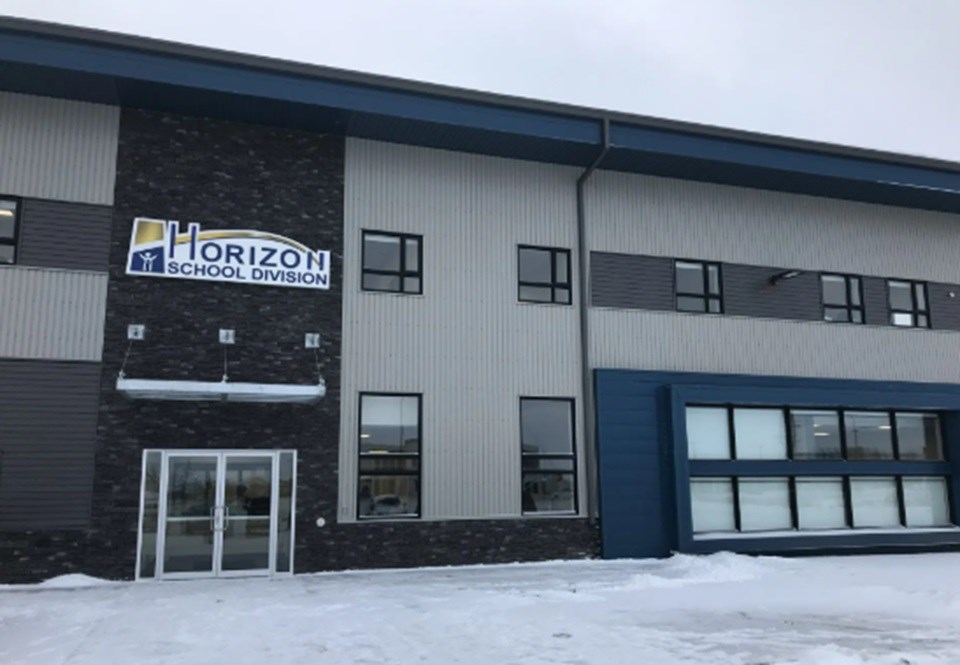 horizon-school-division-office-paint