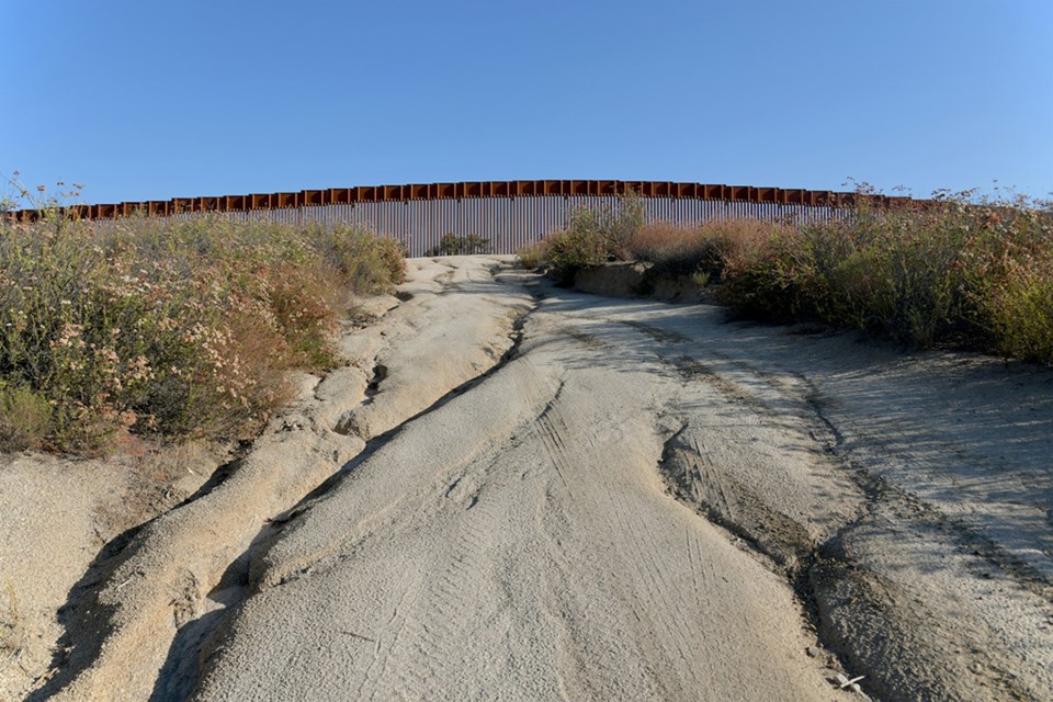 amexborderwall-unsplash