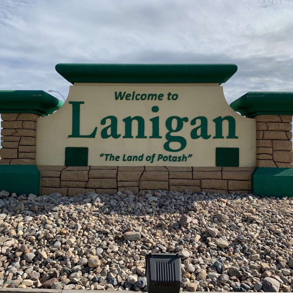 lanigan-entrance-sign