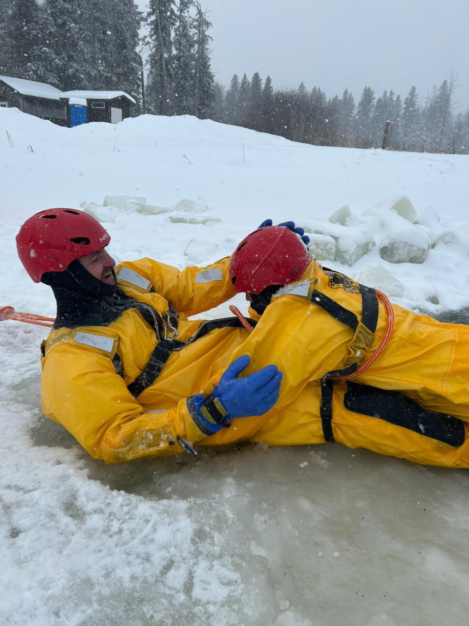 ice-rescue-training-3