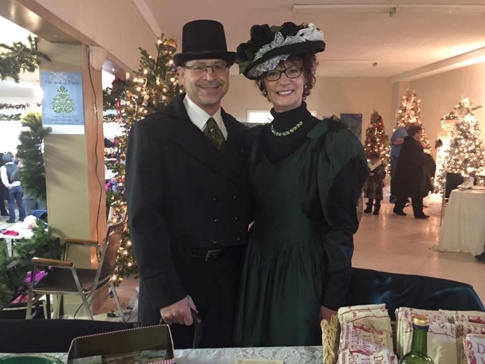 dickens-festival-dress-up