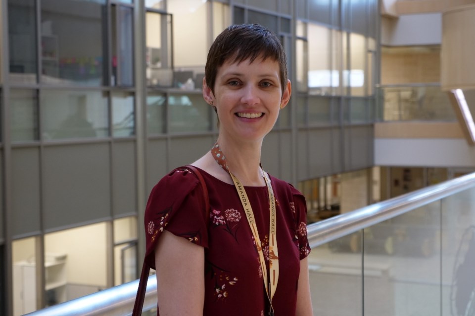 A multidisciplinary team of USask researchers including Dr. Amanda Hall (MD) is using innovative organoid models to explore connections between Crohn’s disease and mental health disorders. 