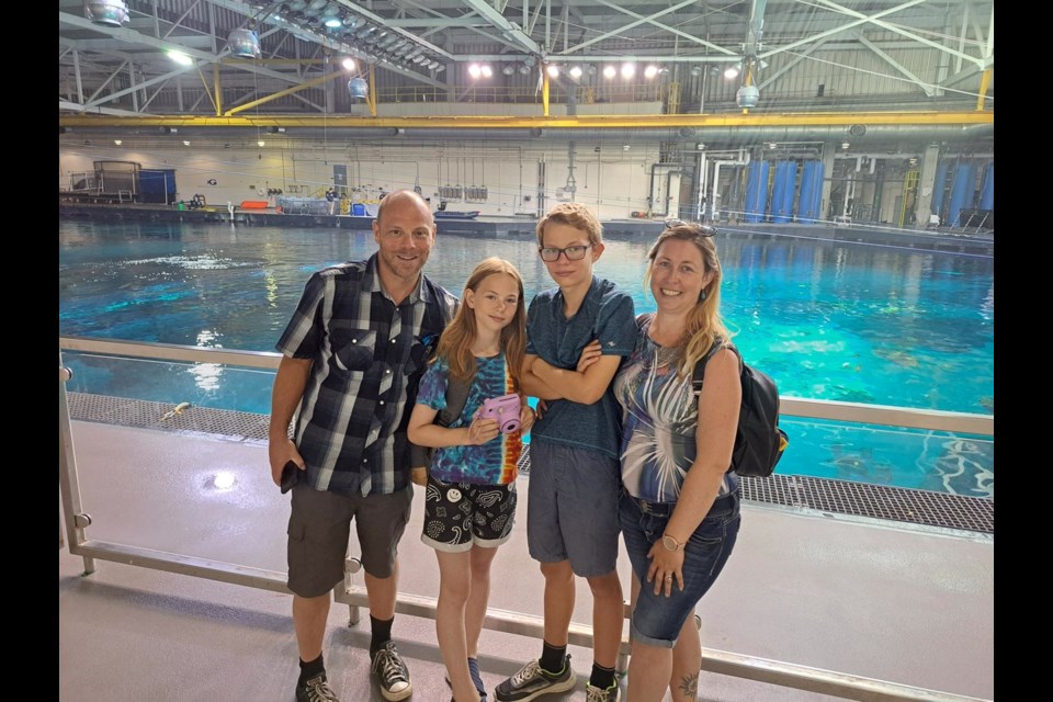 Ken, Abigail, Liam and Kasey McIntyre made a stop at the Georgia Aquarium during their Make-a-Wish trip to the U.S. 