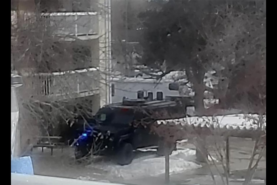 Residents of Fairhaven say that there was a heavy police presence Saturday afternoon including a police tactical unit and several patrol vehicles at an apartment building in the neighbourhood. Police had closed off the area to pedestrians and vehicles for a short time. 