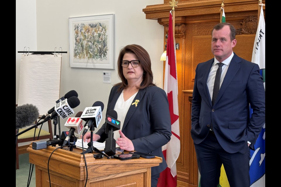 Opposition Leader Carla Beck and Trent Wotherspoon speak on the budget.