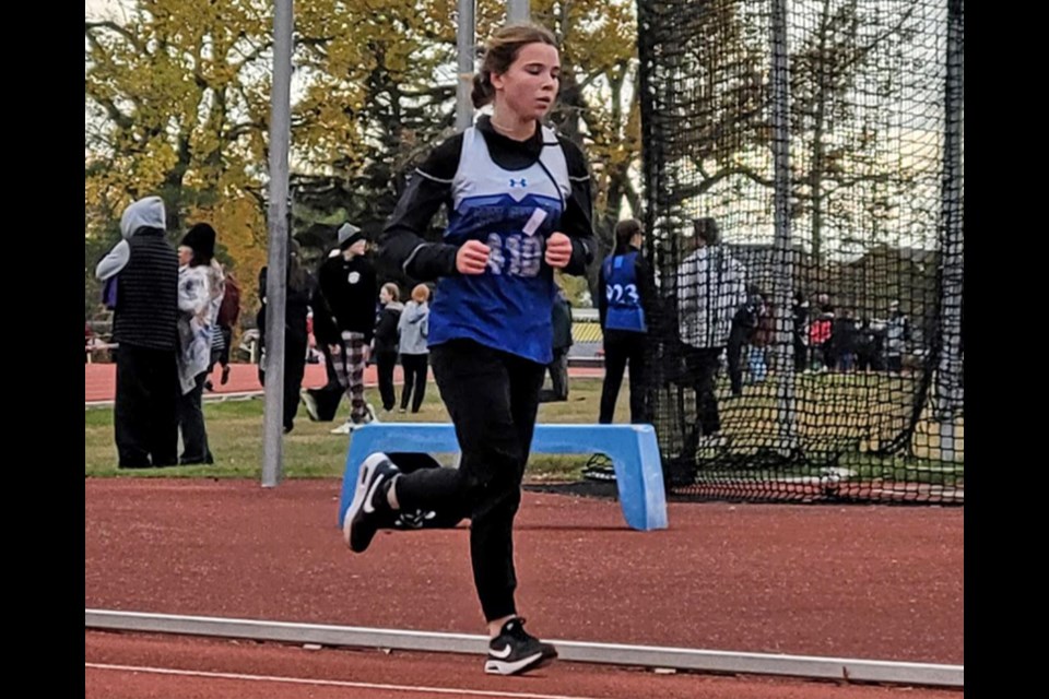 After finishing in the top three in each race during the East Central cross-country season, Kaelyn Shukin stepped up her game and ran a personal best time at provincials for Intermediate Girls in Regina on Oct. 14 to finish 35th.