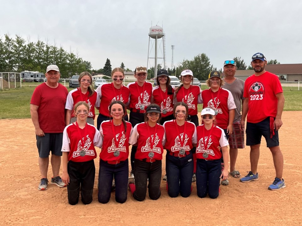 estevan-thunder-softball-pic