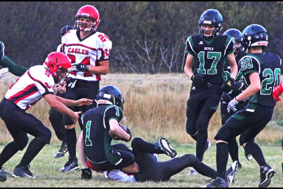 Weyburn Jr. Eagles trounce Lumsden Devils on home field 