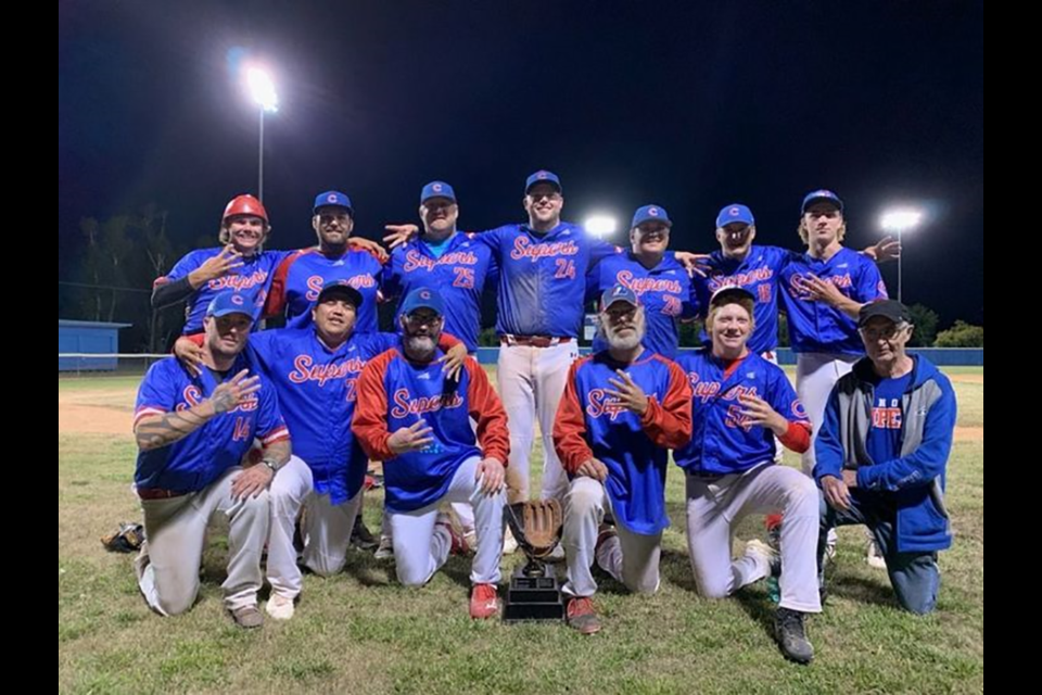 The Canora Supers celebrated the team’s fourth straight 鶹Ƶeast Senior Baseball League championship with a team photo. From left, are: Clay Sleeva, Kholton Shewchuk, Travis Mentanko, Kody Rock, Shae Peterson, Grady Wolkowski and Nathaniel Minhinnick; and (front) Derek Palagian, Ian Quewezance, Greg Andreychuk, Darcy Blommaert, Porter Wolkowski and Mike Spelay (PA announcer).