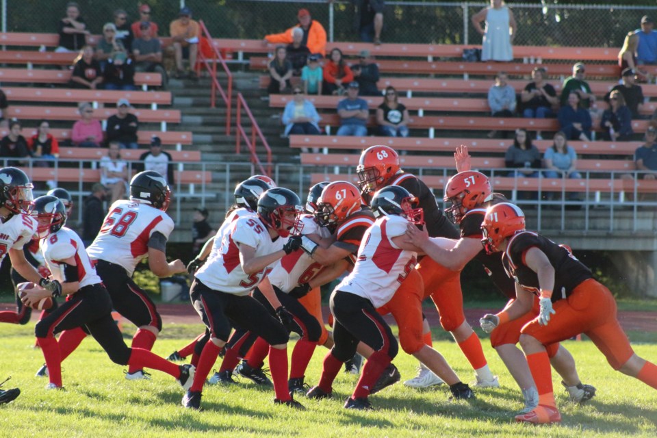 On the evening of September 2, the Raiders crushed the Vanier Vikings.