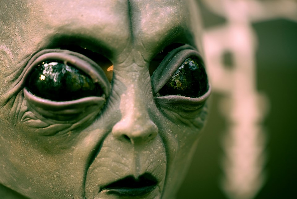 alien-unsplash