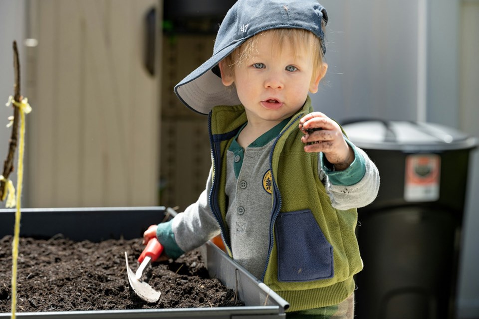 kidgardening-unsplash