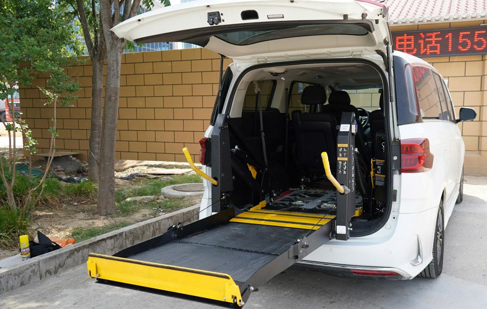 wheelchair-lift