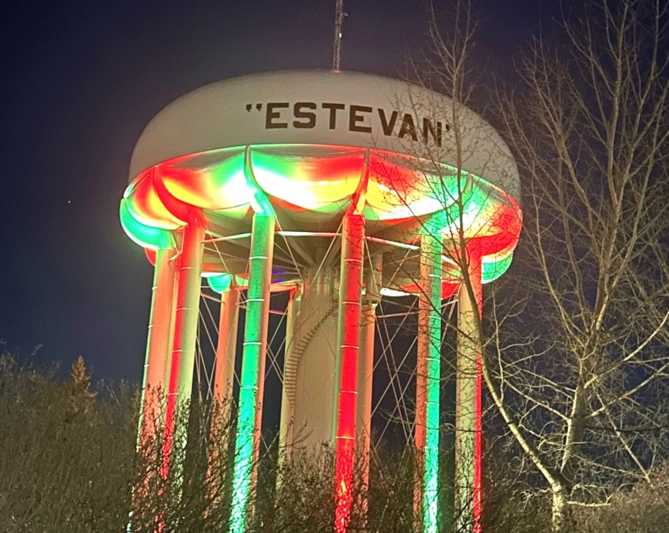 water-tower-christmas-photo