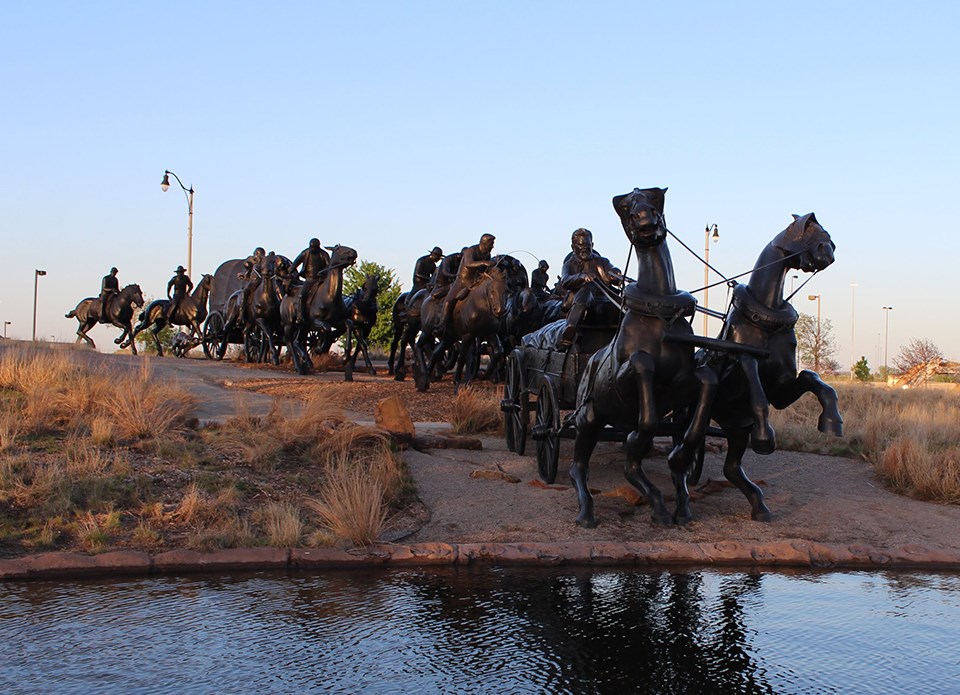 oklahoma_land_run_1889_monument