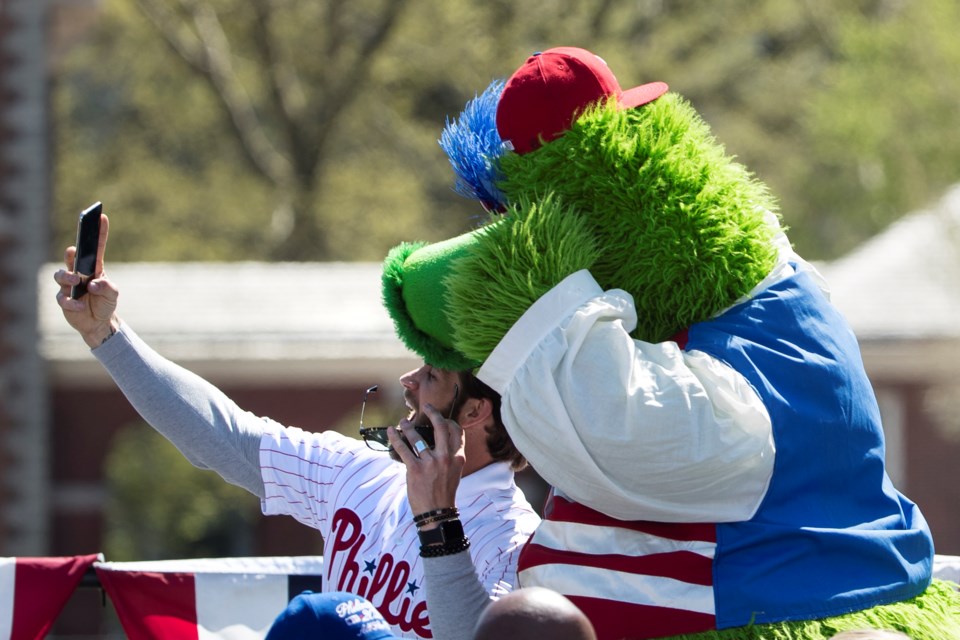 Phillies-Harper's New Ink Baseball