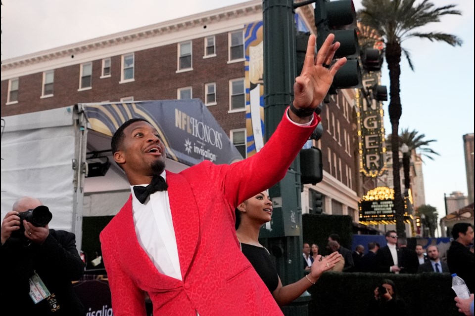 Cleveland Browns quarterback Jameis Winston waves on the red carpet at the NFL Honors award show ahead of the Super Bowl 59 football game, Thursday, Feb. 6, 2025, in New Orleans. (AP Photo/Brynn Anderson)