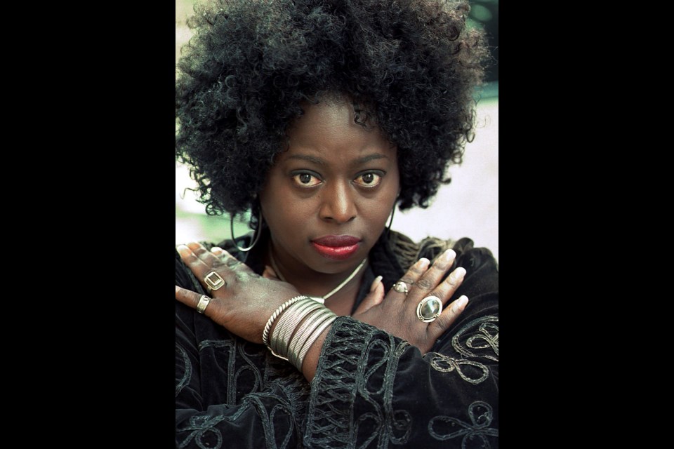 FILE - Soul singer Angie Stone, pictured in New York, Oct. 14, 1999. (AP Photo/Jim Cooper, file)