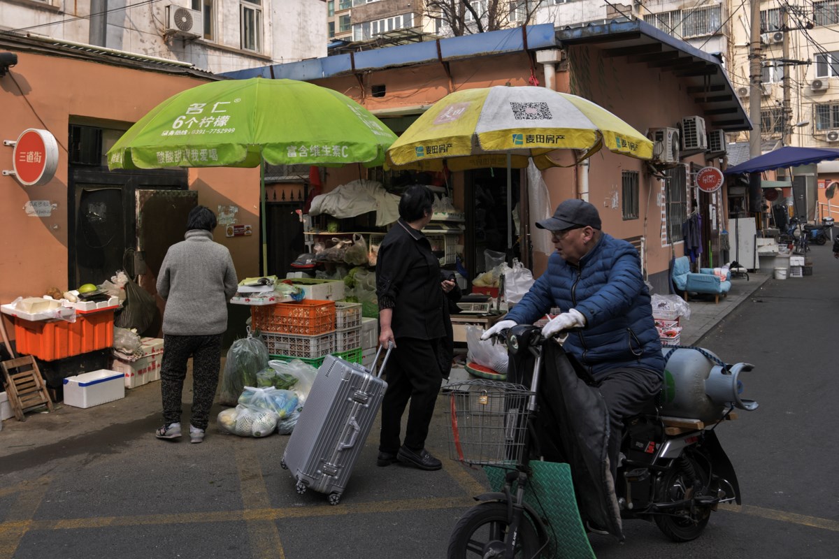 Consumer prices fell in China in February and remain flat in a sluggish ...