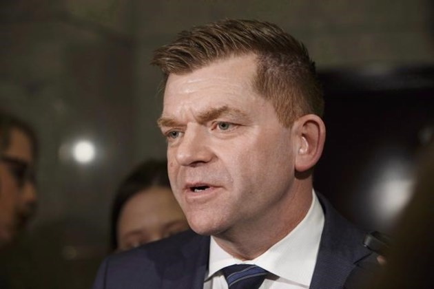 Alberta PCs and Wildrose sign agreement in principle to unite parties